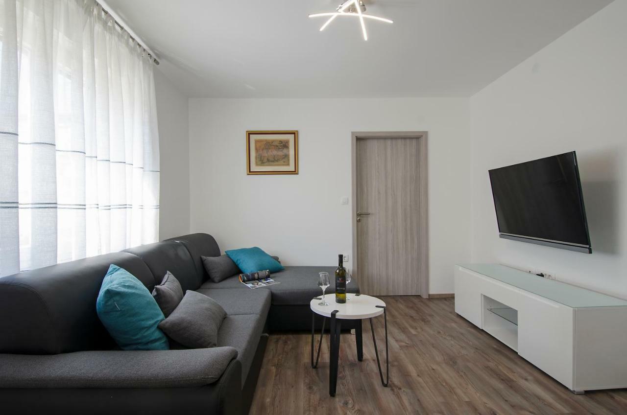 Apartment Pula R&D 外观 照片